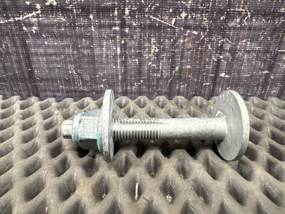 Болт развальный, 710 рублей, Красноярск