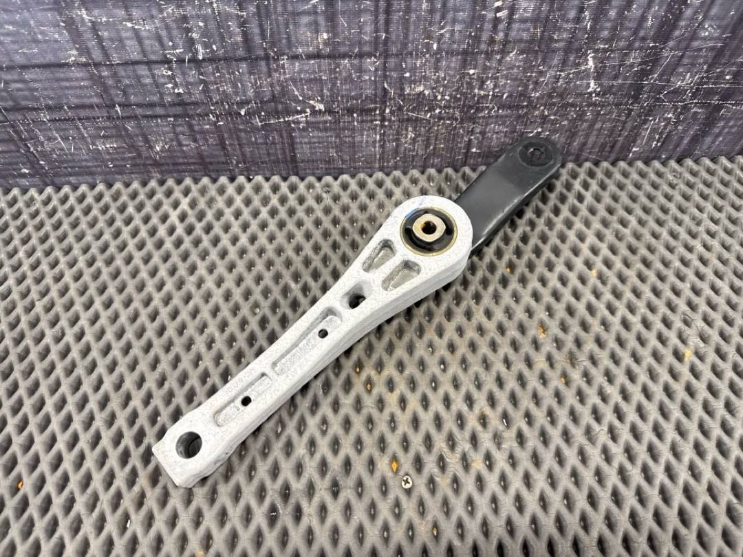 Опора двигателя, 2460 рублей, Красноярск