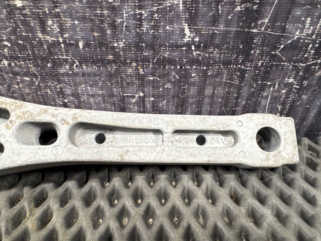 Опора двигателя, 2460 рублей, Красноярск