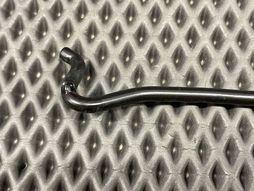 Упор капота, 870 рублей, Красноярск