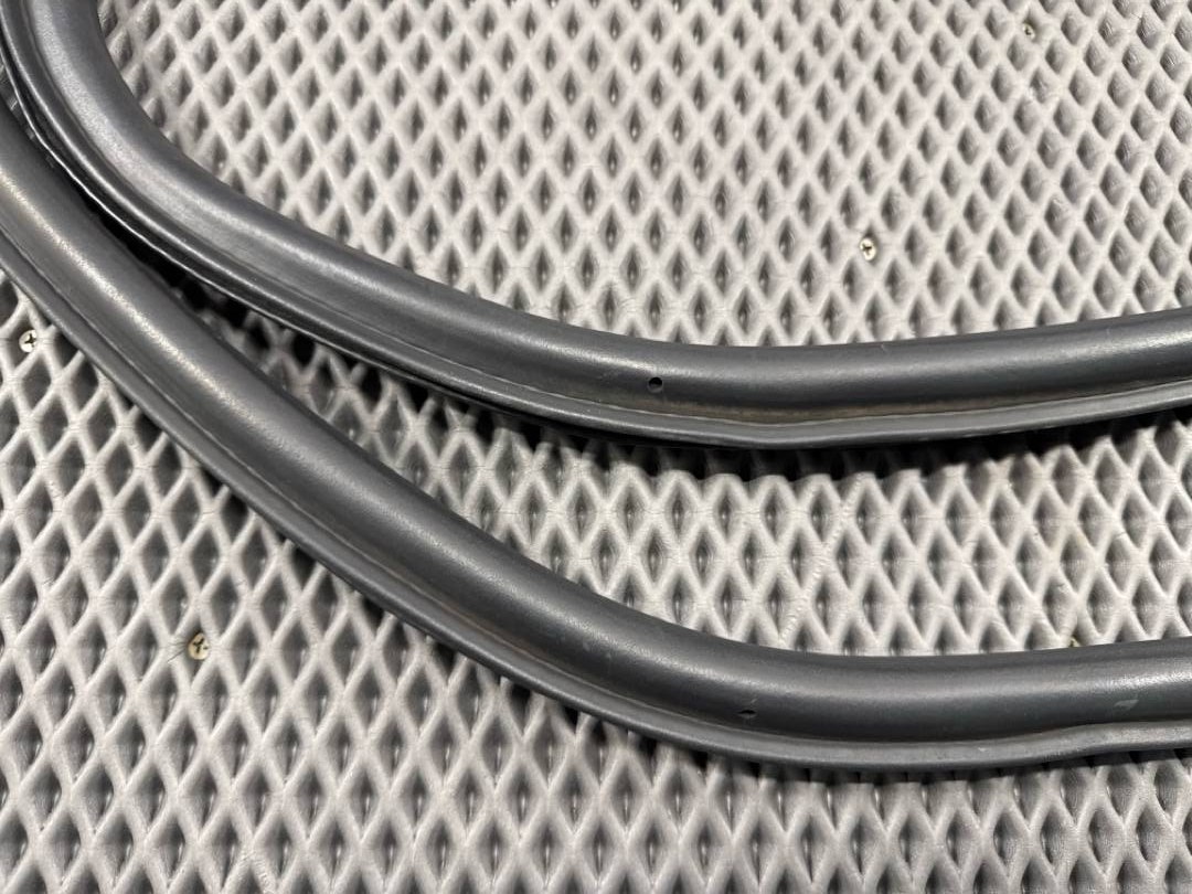 Уплотнитель крышки багажника, 1116 рублей, Красноярск