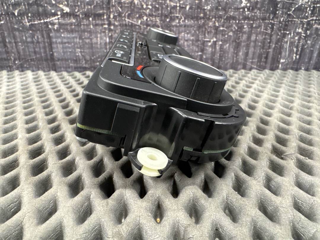 Блок управления климат-контролем, 3240 рублей, Красноярск