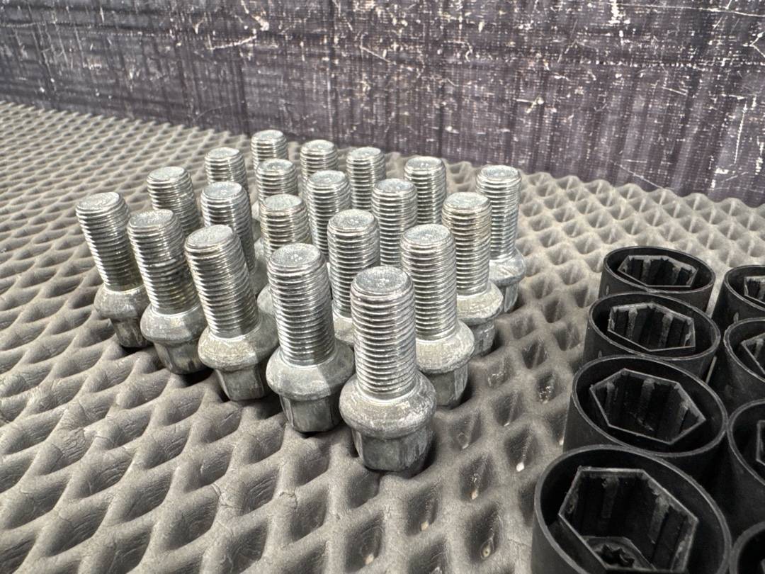 Комплект колесных болтов, 3270 рублей, Красноярск