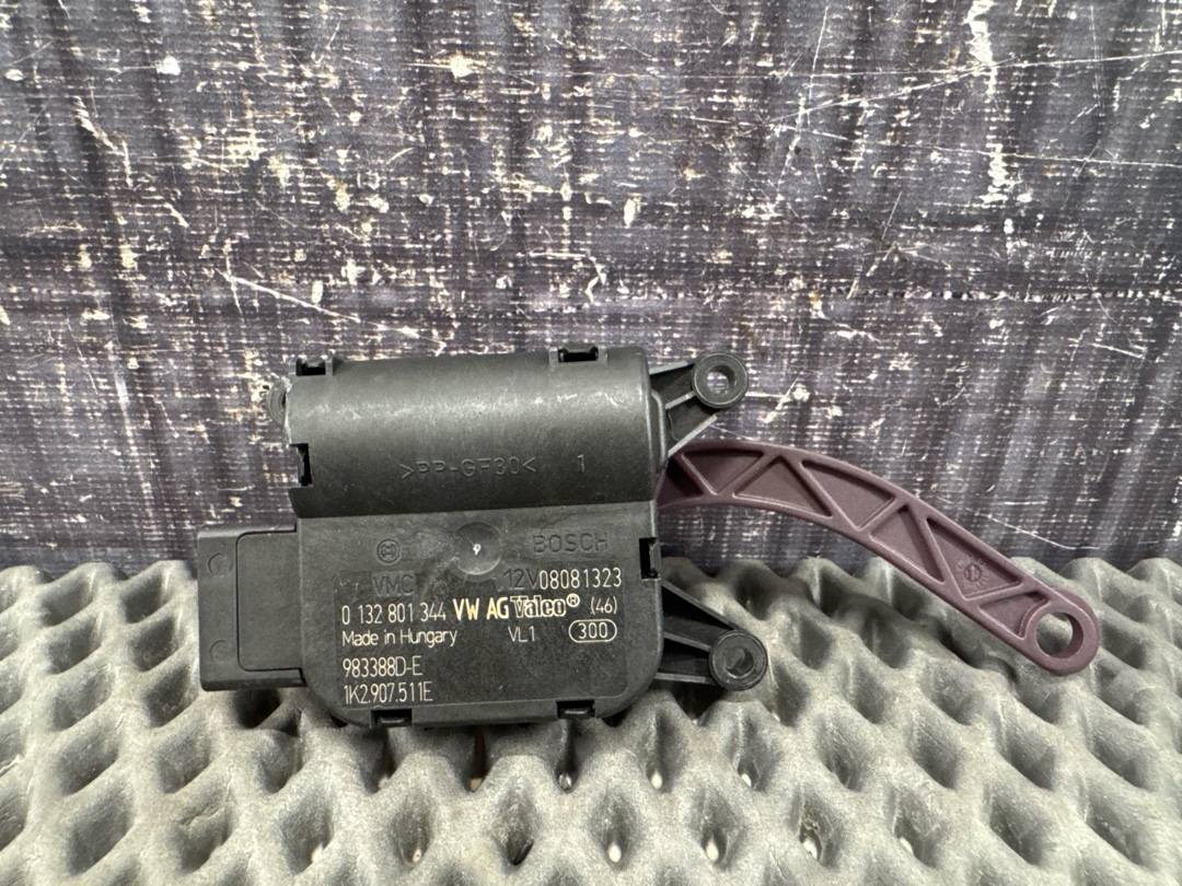 Мотор заслонки печки, 1470 рублей, Красноярск