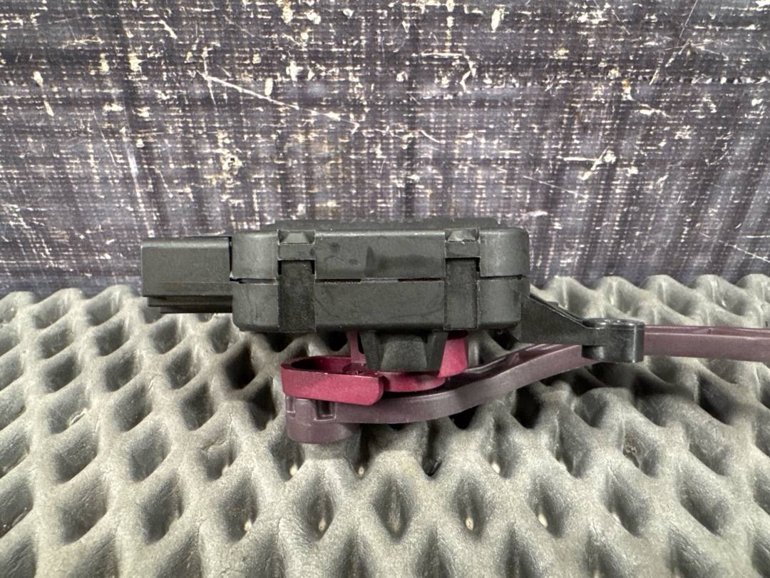 Мотор заслонки печки, 1470 рублей, Красноярск