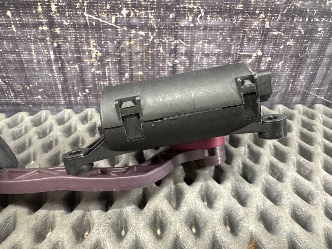 Мотор заслонки печки, 1470 рублей, Красноярск