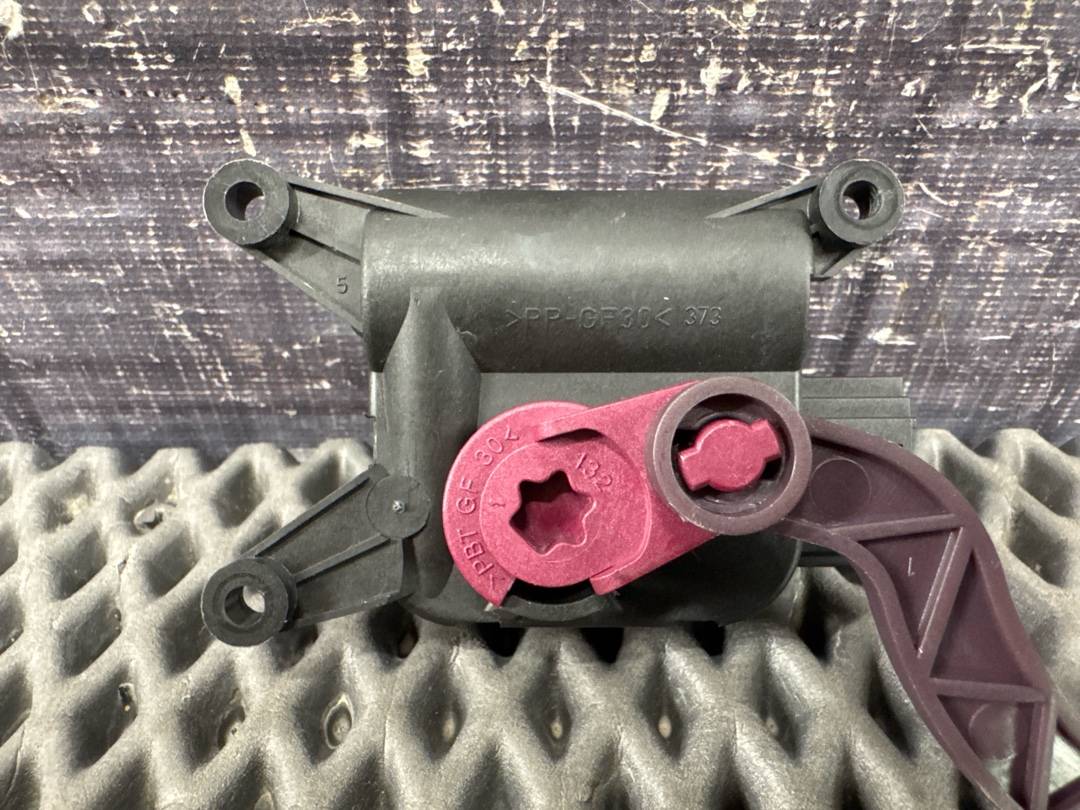 Мотор заслонки печки, 1470 рублей, Красноярск