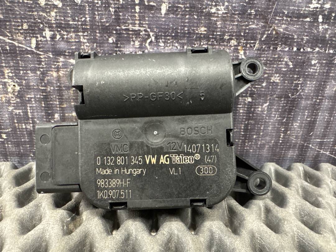 Мотор заслонки печки, 1470 рублей, Красноярск