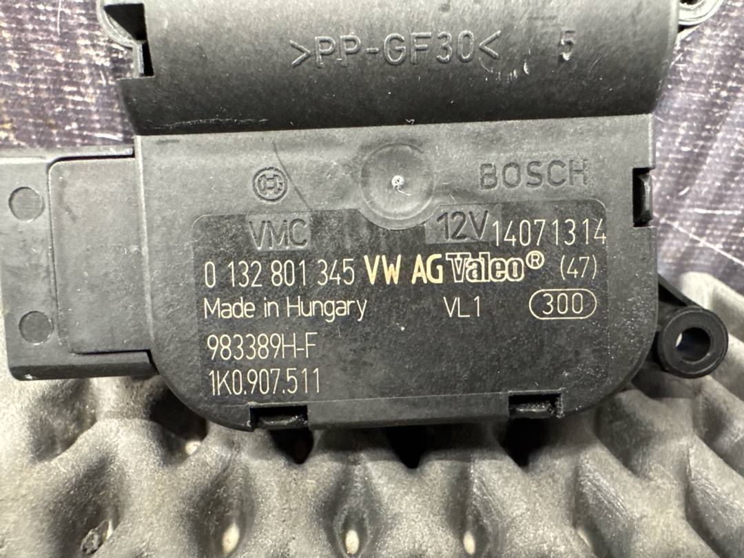 Мотор заслонки печки, 1470 рублей, Красноярск