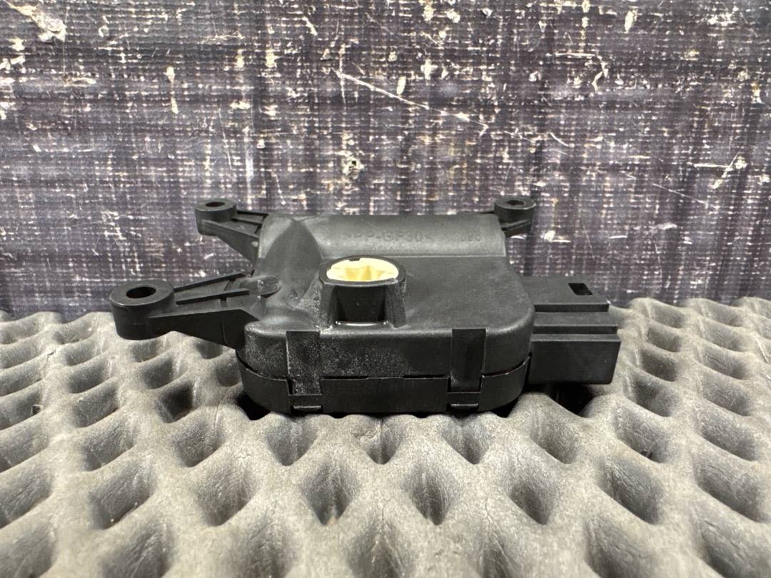 Мотор заслонки печки, 1470 рублей, Красноярск