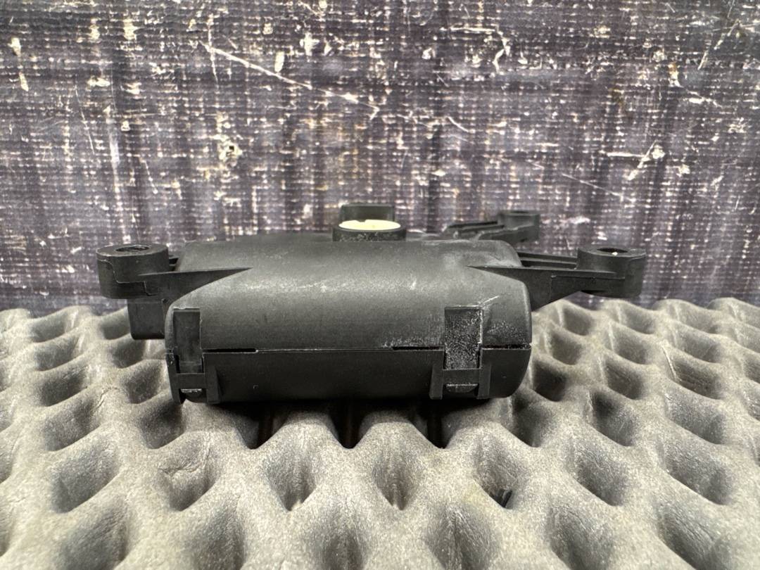 Мотор заслонки печки, 1470 рублей, Красноярск