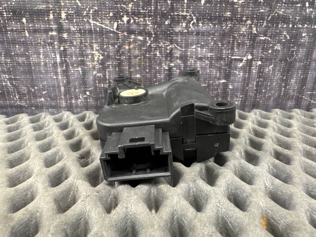 Мотор заслонки печки, 1470 рублей, Красноярск