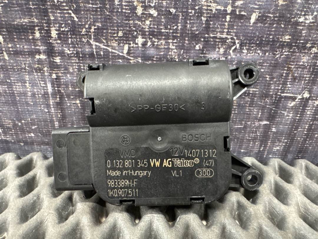 Мотор заслонки печки, 1470 рублей, Красноярск