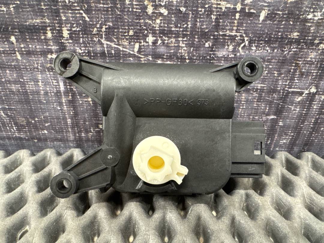 Мотор заслонки печки, 1470 рублей, Красноярск