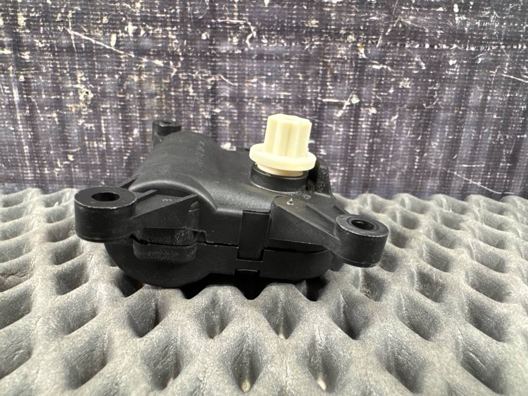 Мотор заслонки печки, 1470 рублей, Красноярск