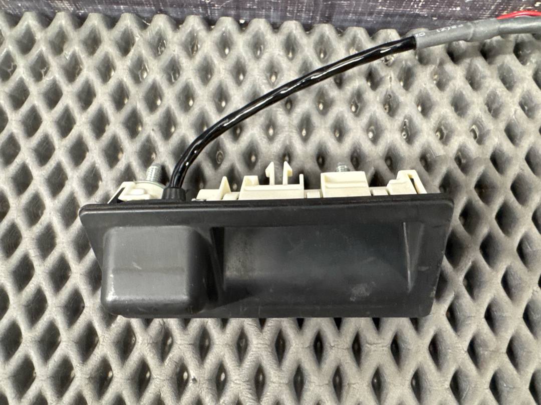 Кнопка открывания багажника, 6860 рублей, Красноярск