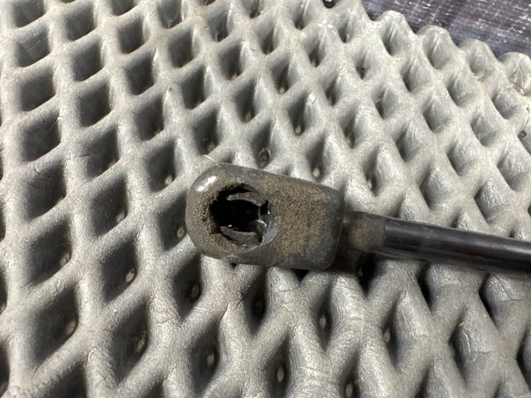 Амортизатор багажника, 870 рублей, Красноярск