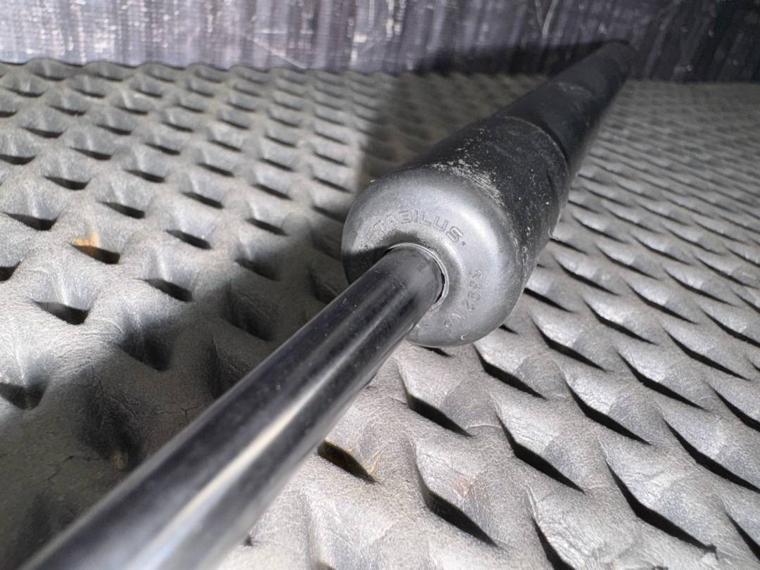 Амортизатор багажника, 870 рублей, Красноярск