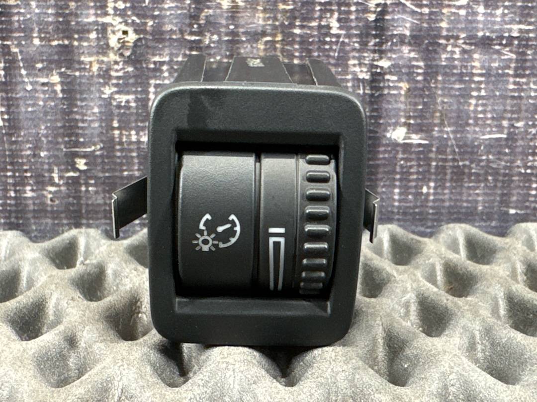 Кнопка яркости подсветки, 612 рублей, Красноярск