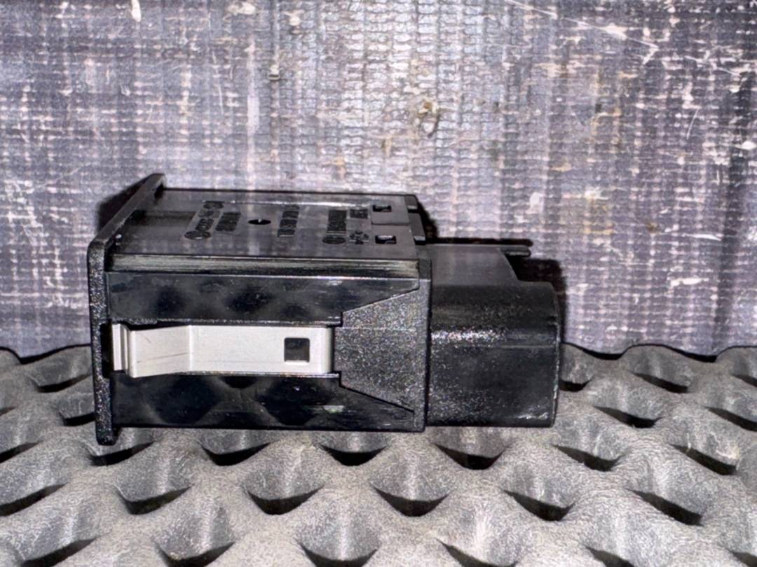 Кнопка салона, 720 рублей, Красноярск