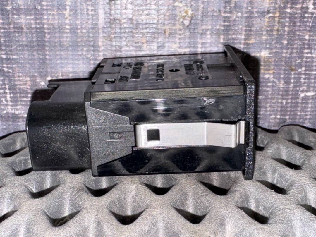 Кнопка салона, 720 рублей, Красноярск