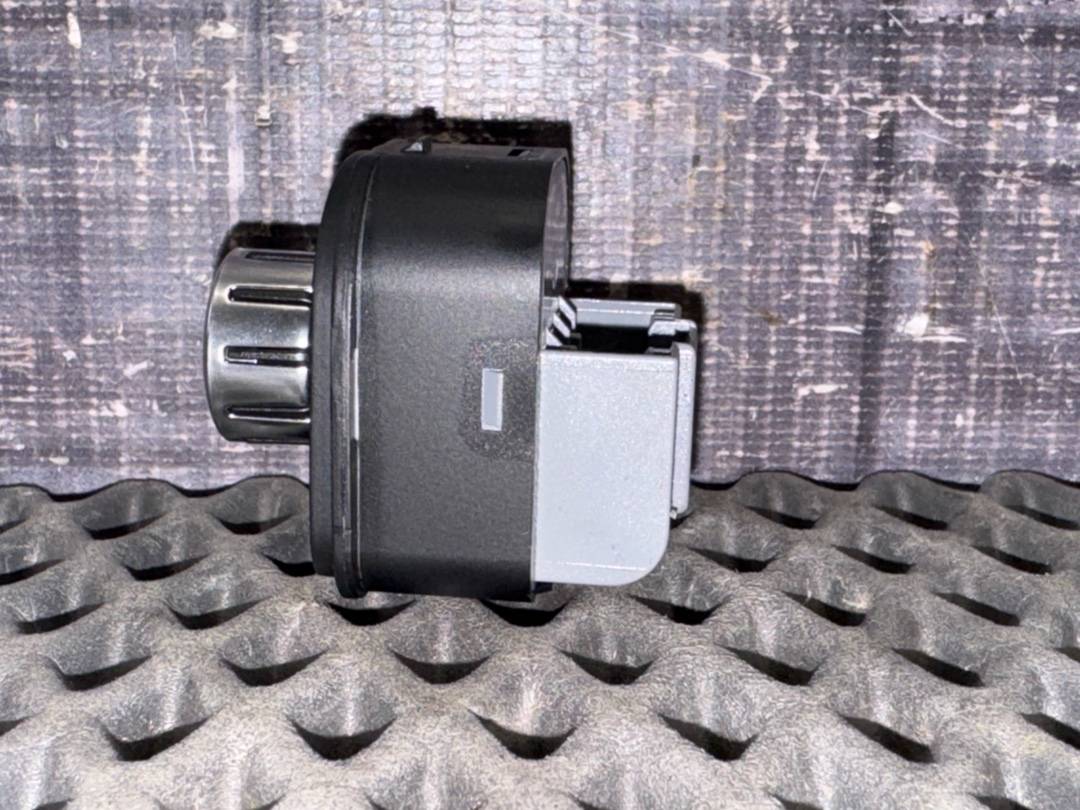 Кнопка регулировки зеркал, 2020 рублей, Красноярск