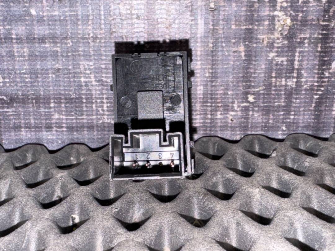 Кнопка стеклоподъемника, 620 рублей, Красноярск