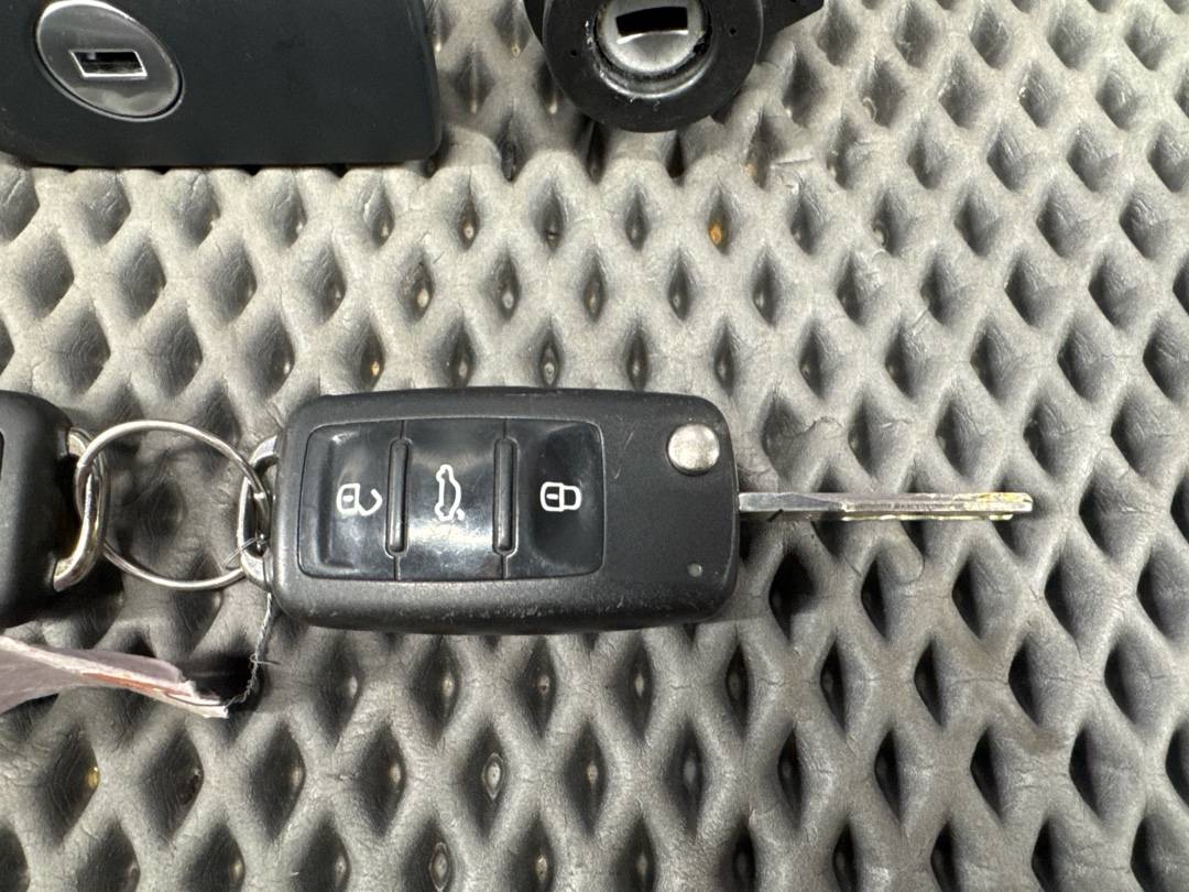 Комплект замков с ключом, 8630 рублей, Красноярск