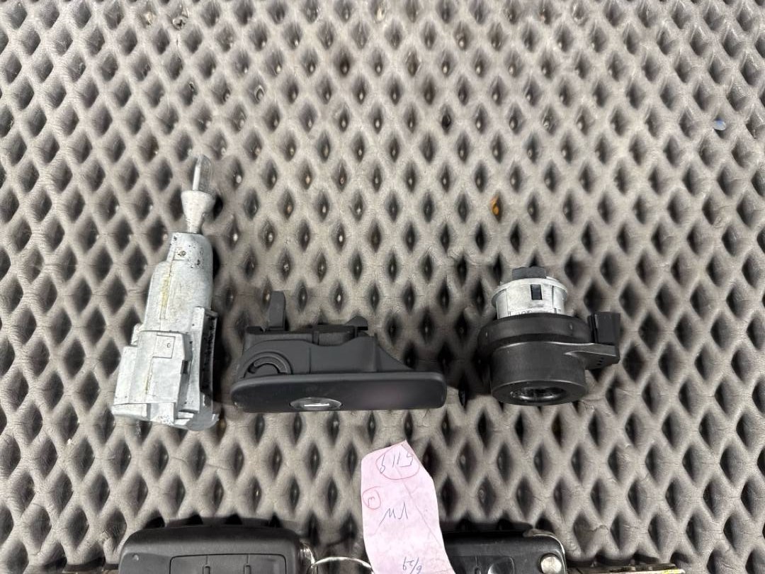 Комплект замков с ключом, 8630 рублей, Красноярск