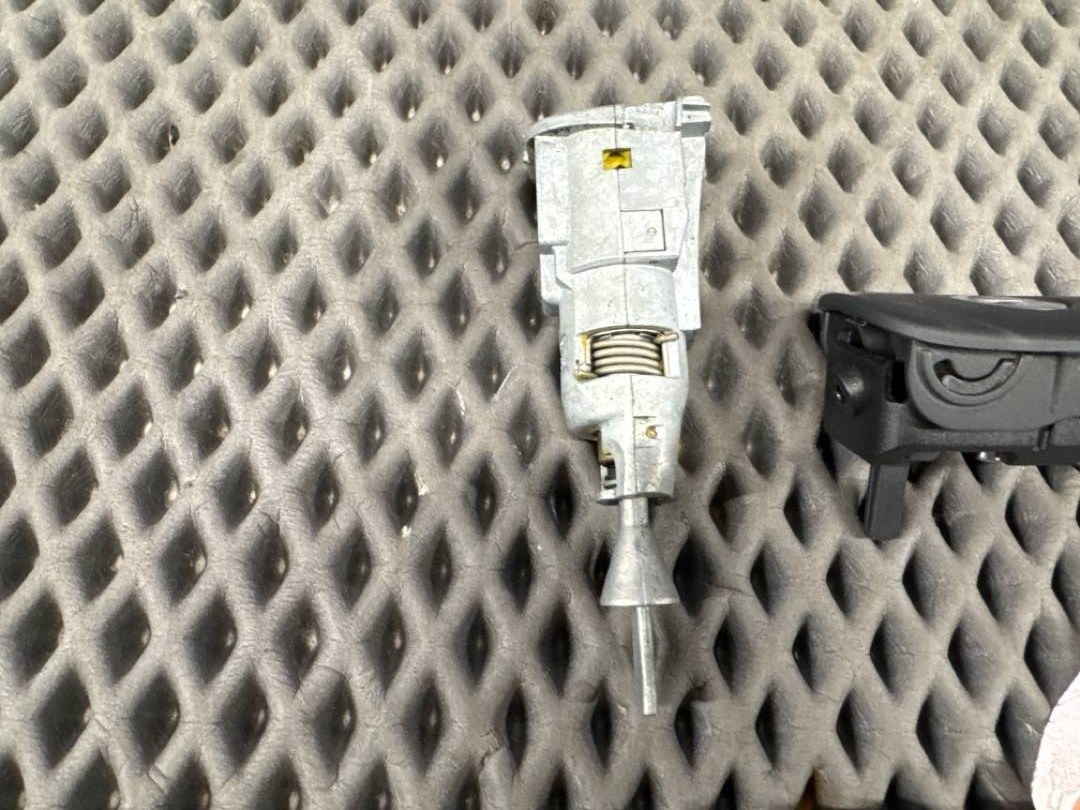 Комплект замков с ключом, 8630 рублей, Красноярск