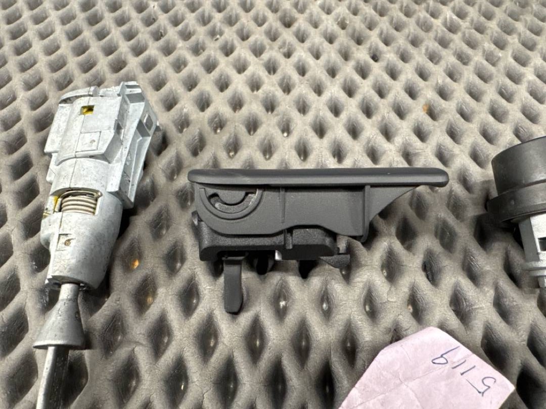 Комплект замков с ключом, 8630 рублей, Красноярск