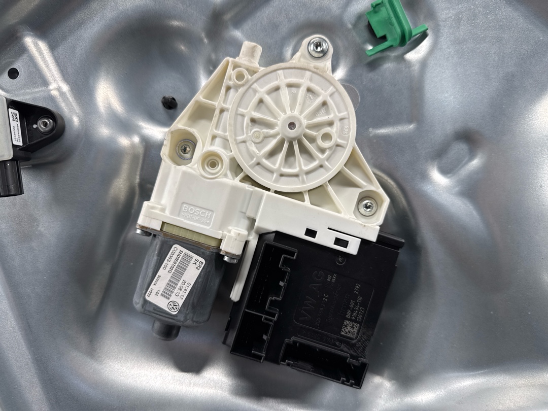 Стеклоподъемник, 3360 рублей, Красноярск