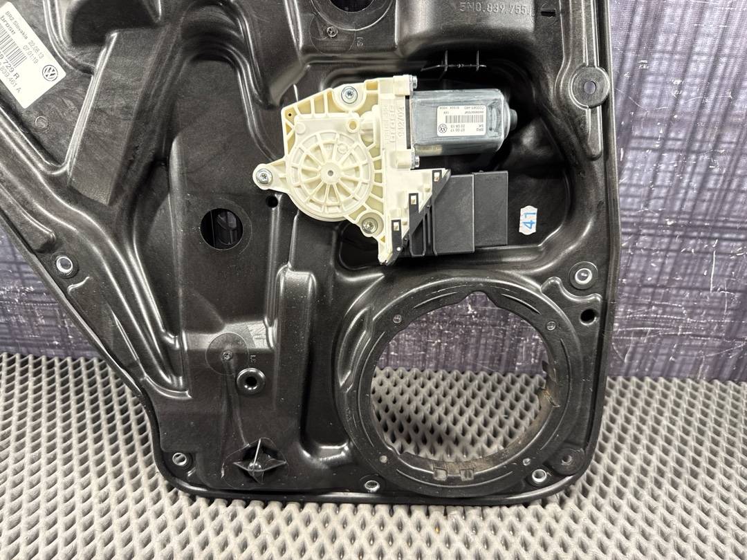 Стеклоподъемник, 1620 рублей, Красноярск