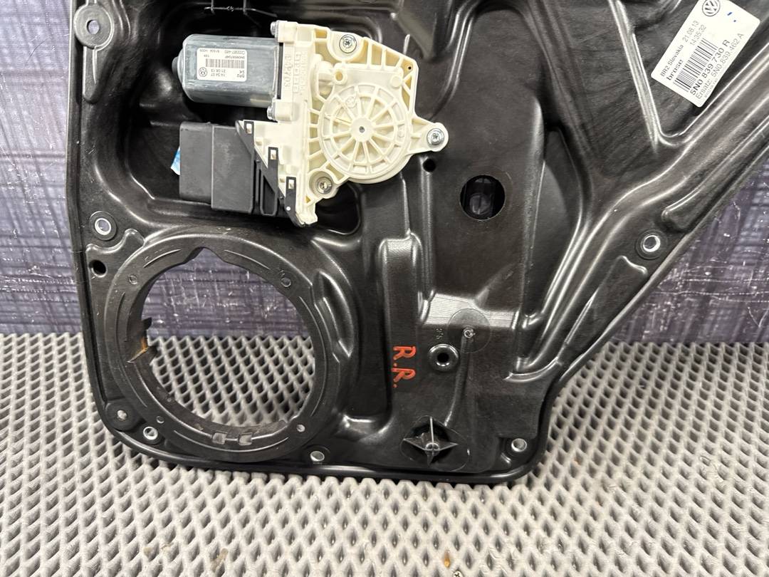 Стеклоподъемник, 1458 рублей, Красноярск