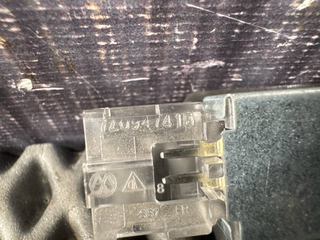 Плафон салона, 360 рублей, Красноярск