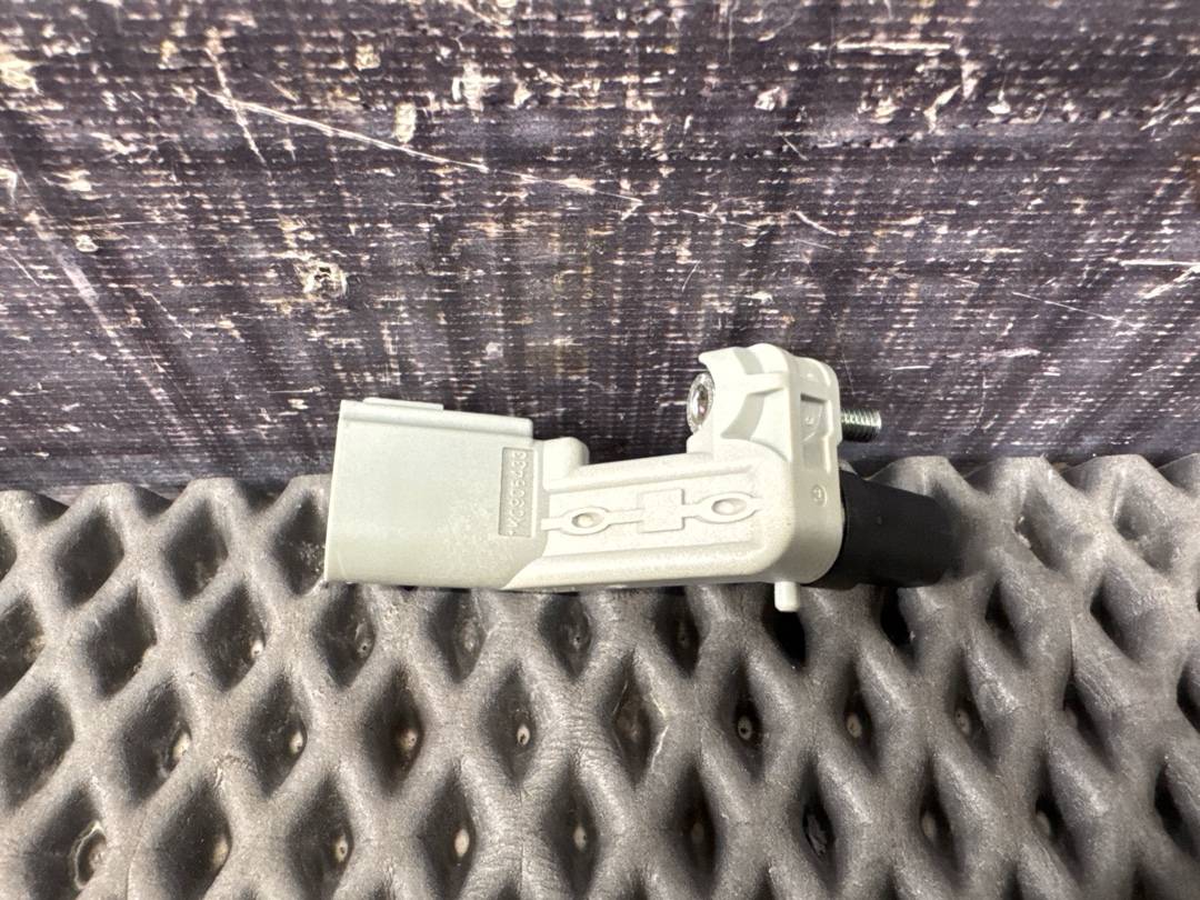 Датчик коленвала, 2210 рублей, Красноярск