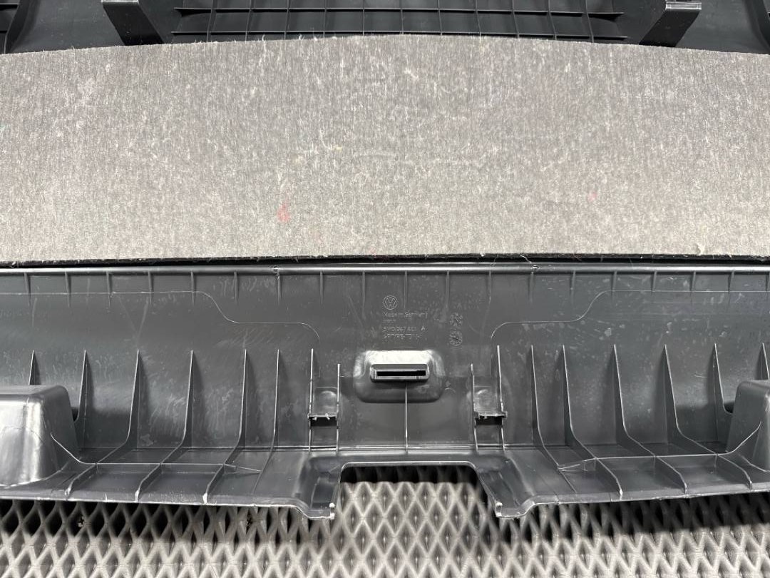 Обшивка крышки багажника, 1630 рублей, Красноярск