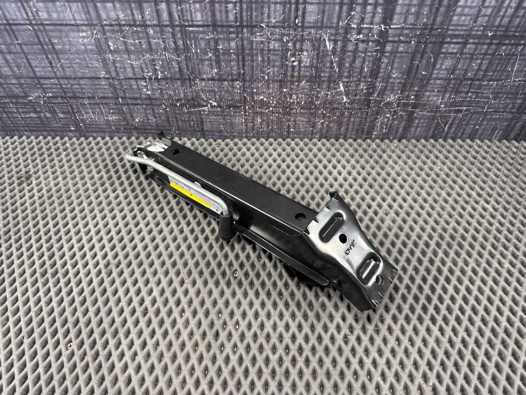 Домкрат, 3220 рублей, Красноярск