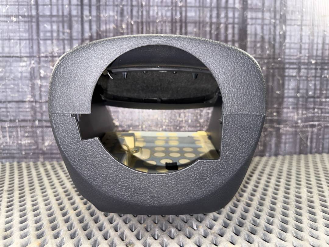 Кожух рулевой колонки, 1470 рублей, Красноярск