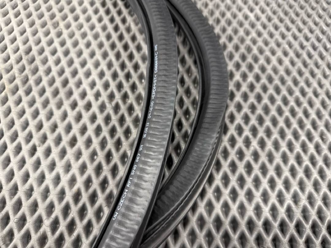 Уплотнительная резинка, 1360 рублей, Красноярск