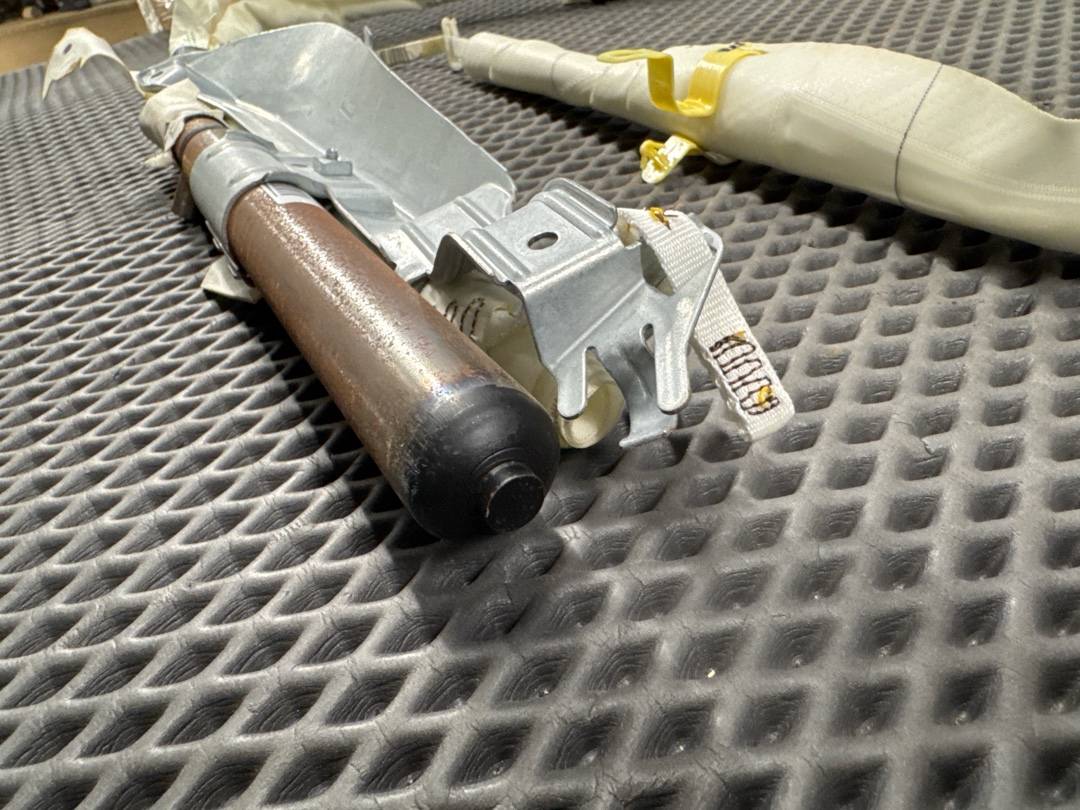 Подушка безопасности, 3699 рублей, Красноярск