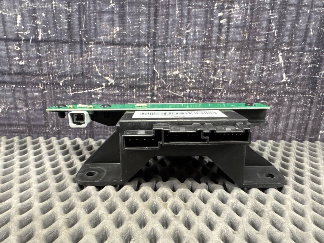 Блок управления центральным замком, 1118 рублей, Красноярск