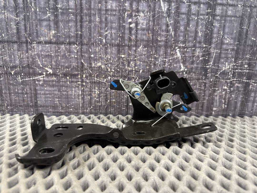 Замок багажника, 923 рублей, Красноярск