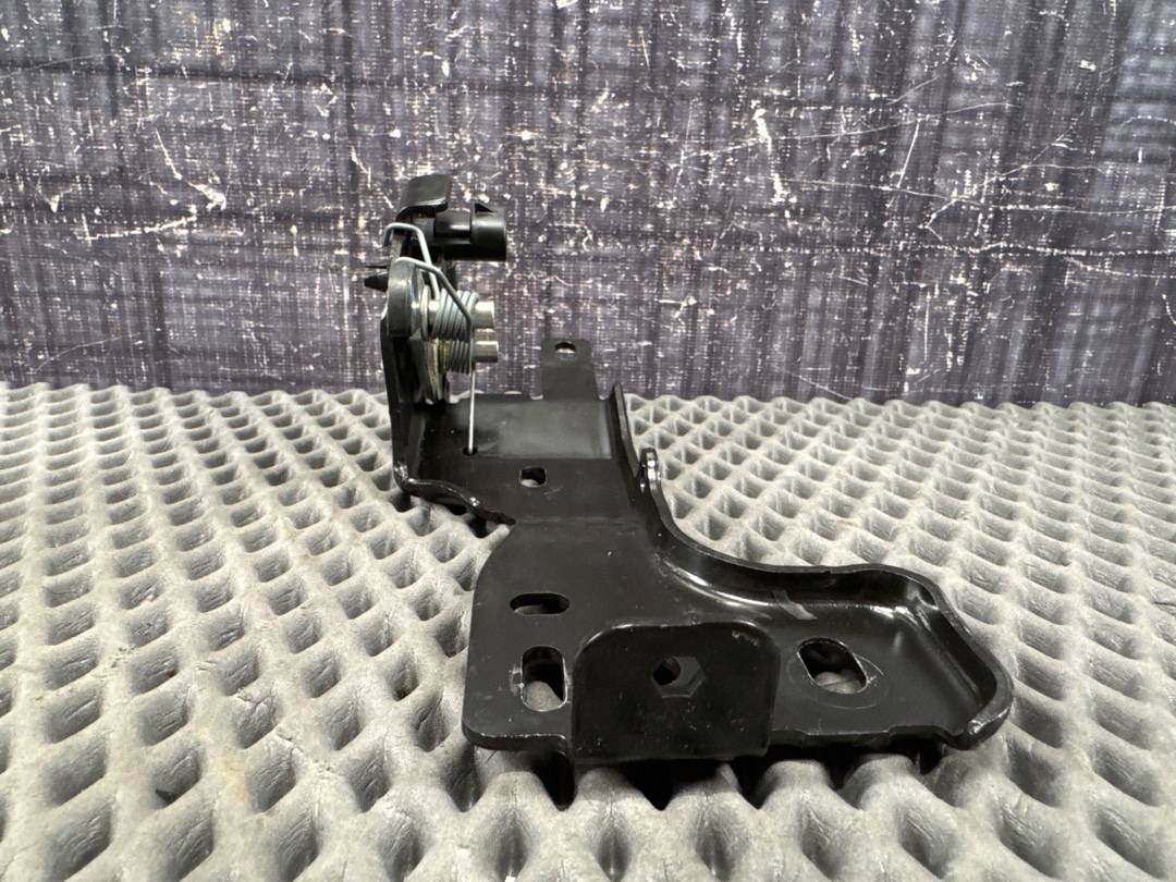 Замок багажника, 923 рублей, Красноярск