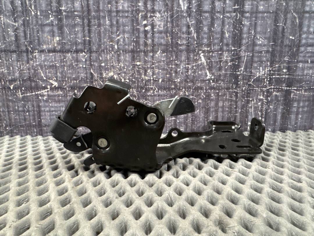 Замок багажника, 923 рублей, Красноярск