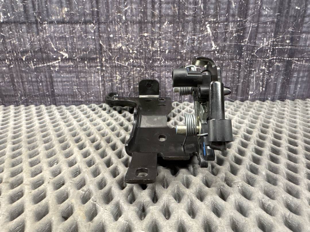 Замок багажника, 923 рублей, Красноярск