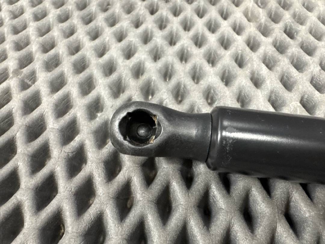 Амортизатор багажника, 1846 рублей, Красноярск