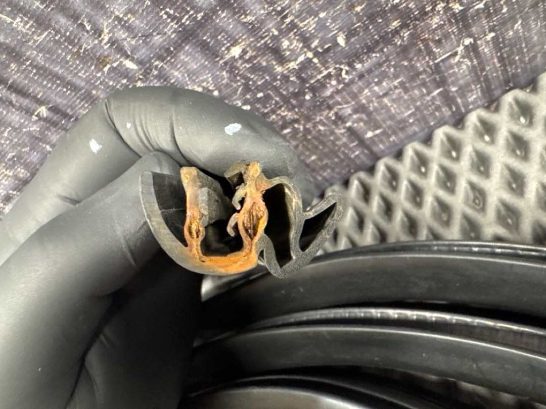 Уплотнительная резинка, 858 рублей, Красноярск