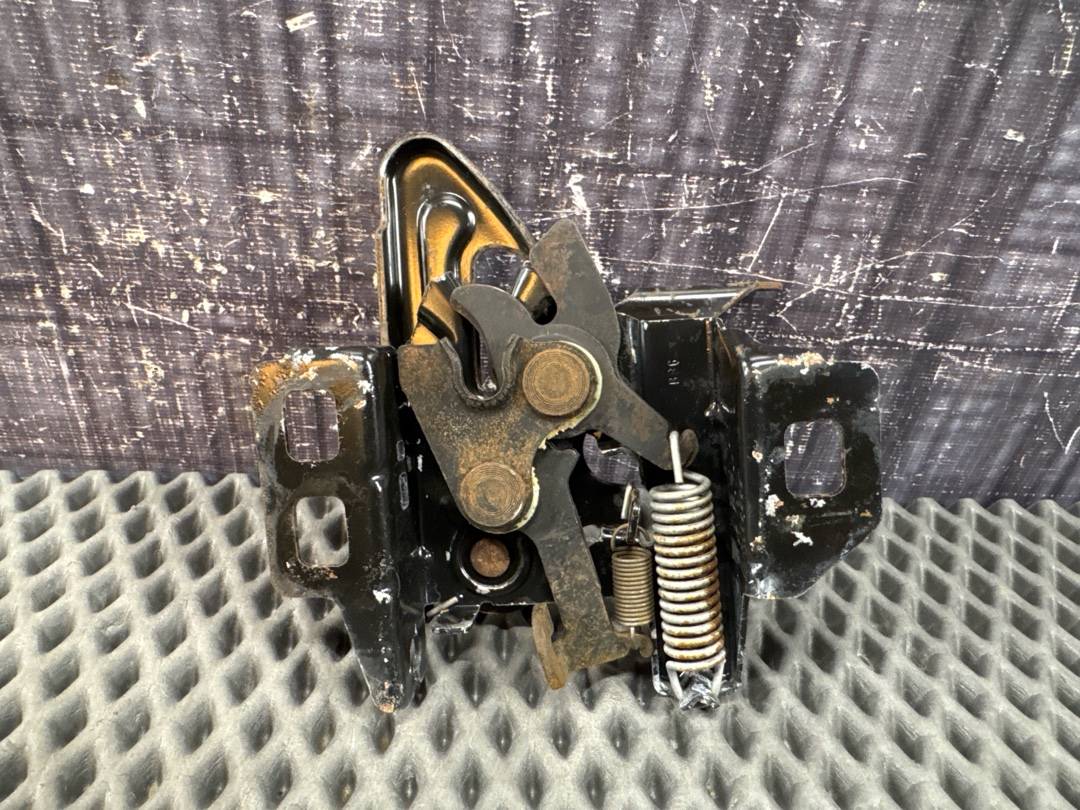 Замок капота, 1131 рублей, Красноярск