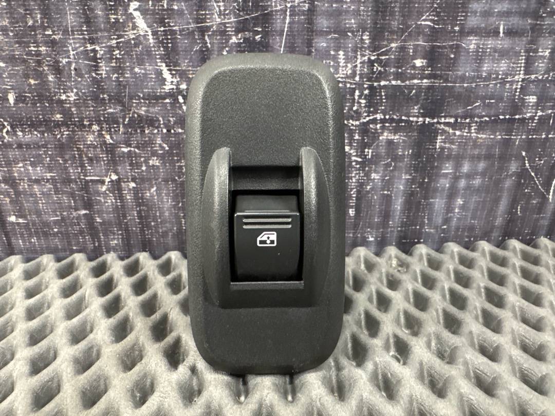 Кнопка стеклоподъемника, 442 рублей, Красноярск